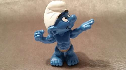 VERY RARE SMURF:  Flexing Bodybuilder Smurf - Schleich Peyo
