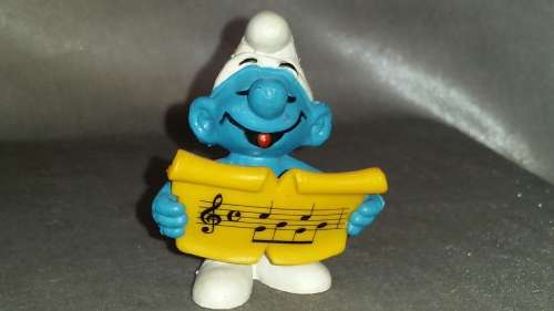 Vintage Collectible Smurf : 2.0038 Singer Smurf