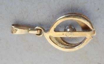 Vintage 9ct Gold Diamond Pendant