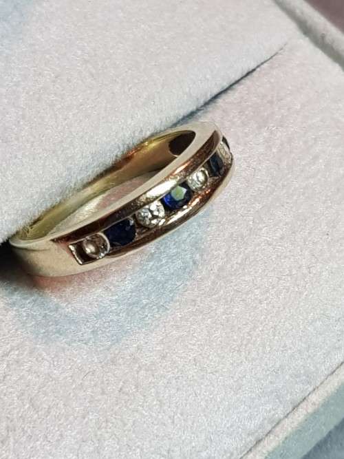 9ct Yellow Gold Ring with sapphire blue and clear stones