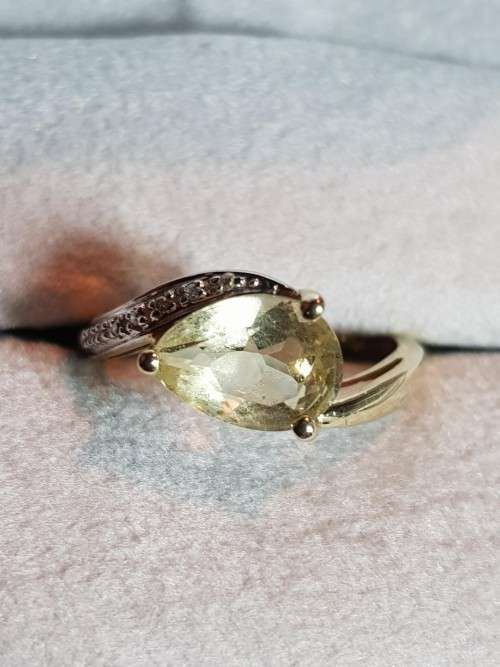 9ct Gold Citrine and Diamond Ring