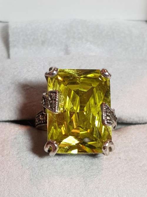 Silver Peridot Green Zirconia and Marquizite Ring