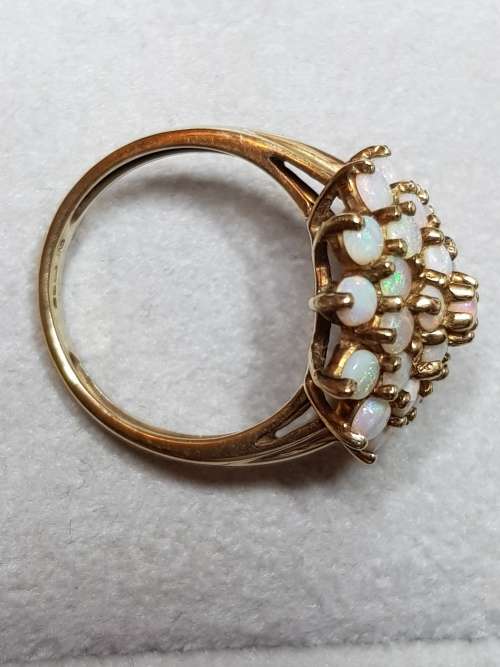 9ct Gold Natural 31 Iridescent Opals Tiered Raised Cluster Ring