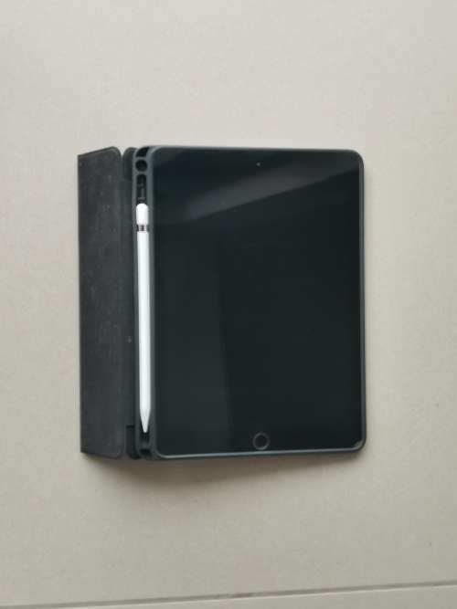 Apple iPad 6 gen 9.7inch 128GB with Apple Pencil