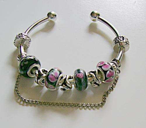 **BEAUTIFULL 925 STERLING SILVER CUFF BRACELET-PANDORA STYLE**