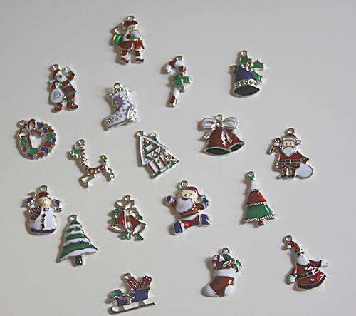 ******GORGEOUS ENAMEL CHRISTMAS CHARMS - Set of 18******