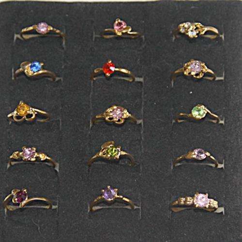 ***LOT of 15 **** Gold-tone Ladies Fashion rings