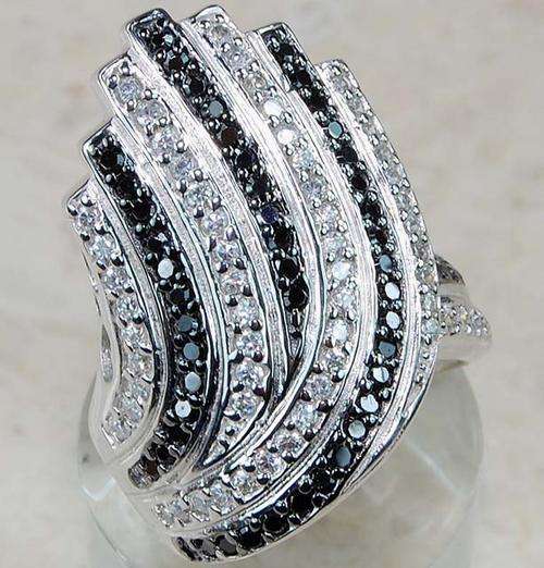 Fabulous White and Black Topaz 925 Solid Sterling Silver Ring Sz 7