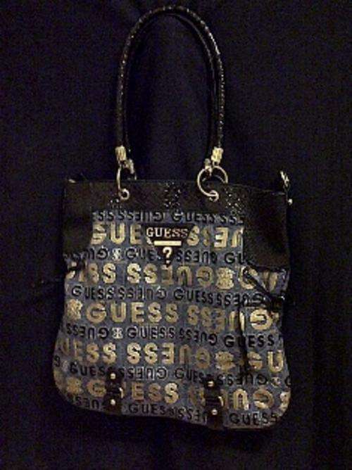 Fashionable Ladies Guess handbag