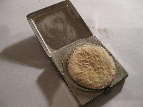Vintage Powder box with powder sponge (1940's)