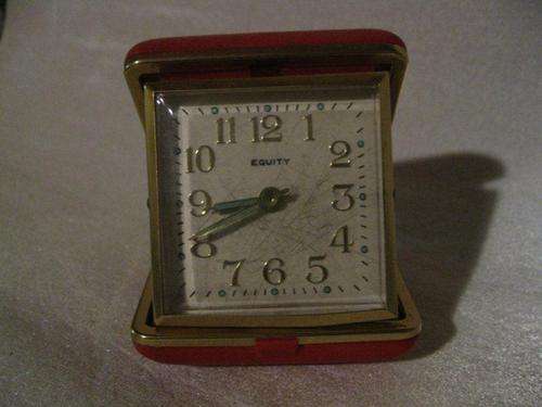 Vintage Folding Alarm Clock (6 x 6 cm)