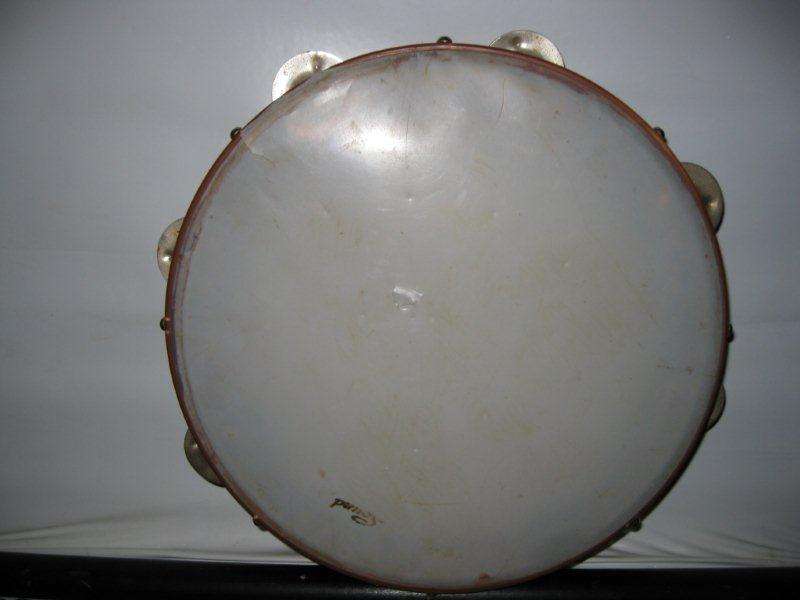 Tambourine (25,5 cm width) (little cut)