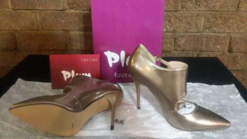 Sammy Heels Pewter Size 6 only