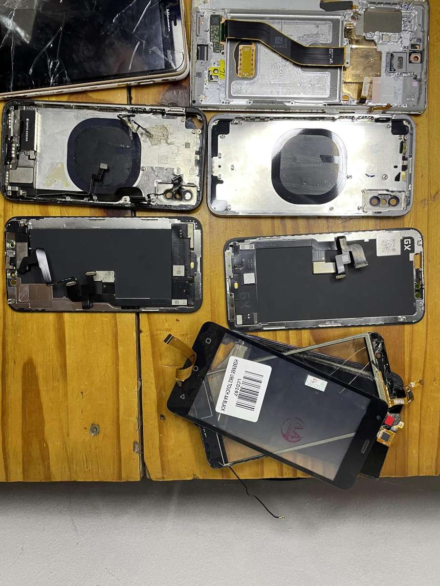 Job Lott: Lots of phone spares