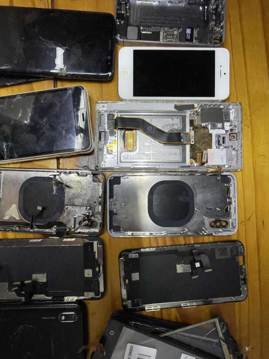 Job Lott: Lots of phone spares