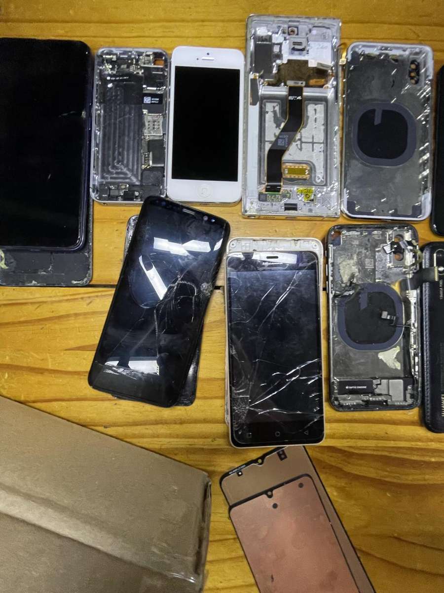 Job Lott: Lots of phone spares