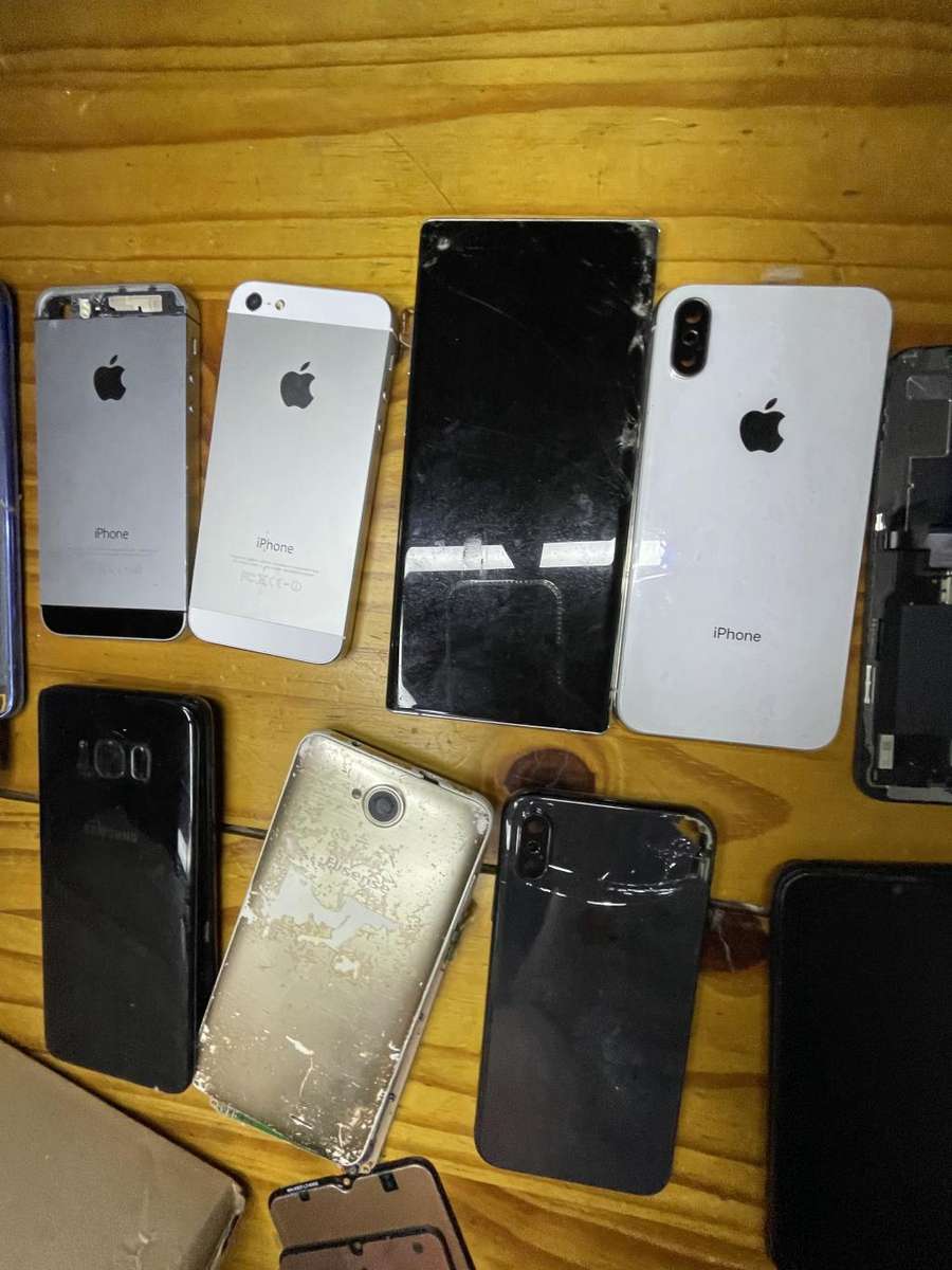 Job Lott: Lots of phone spares