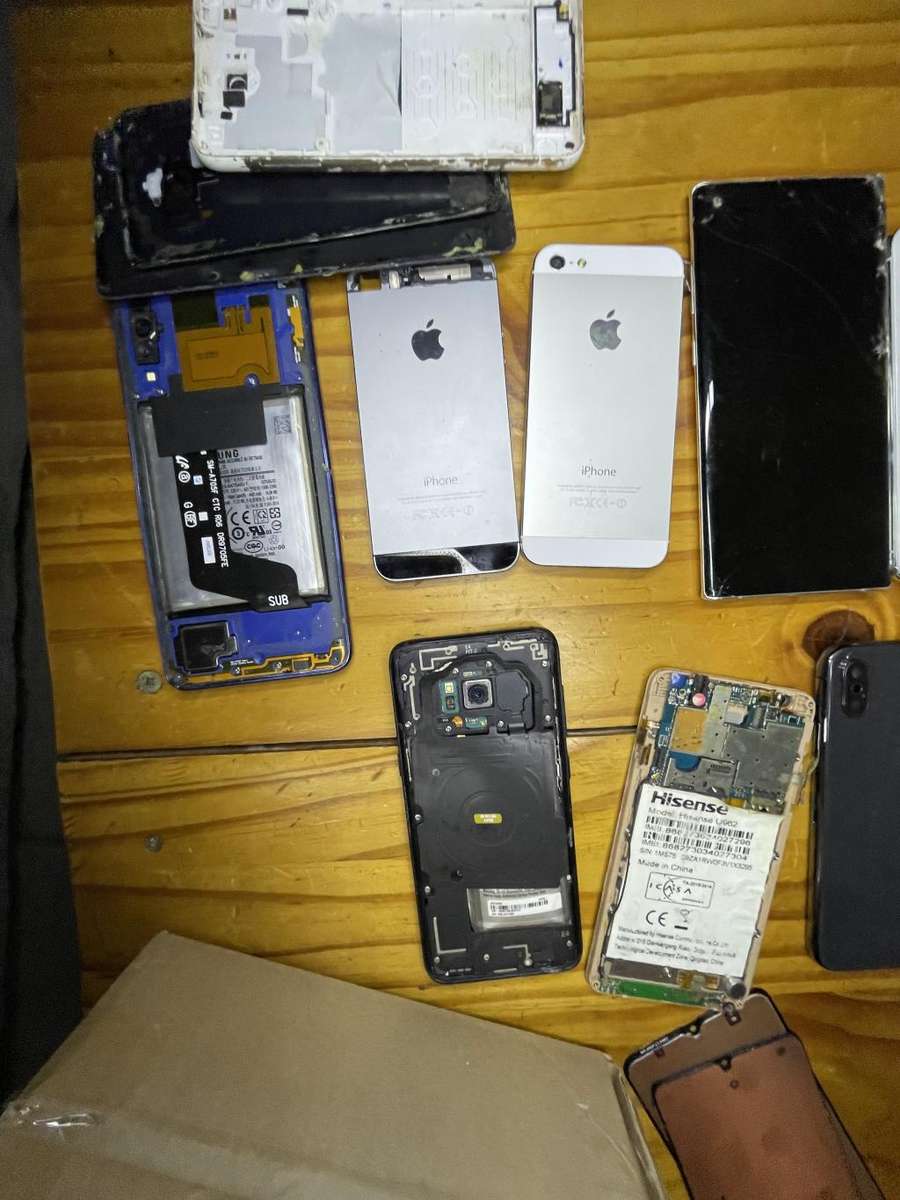 Job Lott: Lots of phone spares