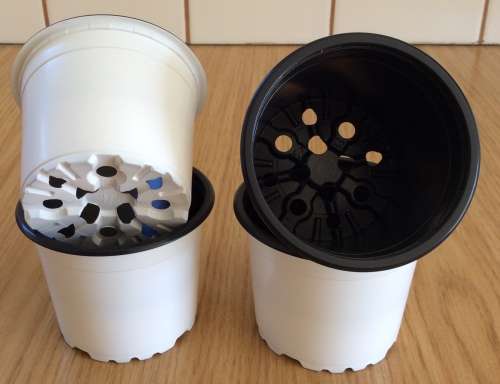 Coloured Plant Pots - Desch Co-ex Colour Pots - 9cm (Colour - WHITE) on the outside and Black inside