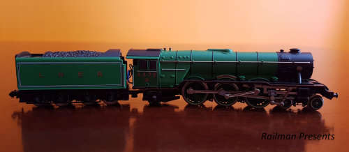 Mini Trix Flying Scotsman Set with 4 x Coaches (Mint Condition)