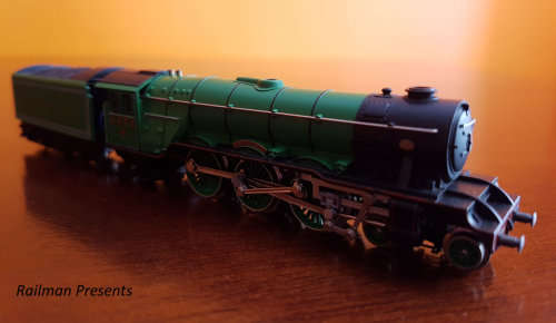 Mini Trix Flying Scotsman Set with 4 x Coaches (Mint Condition)