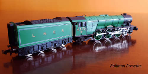 Mini Trix Flying Scotsman Set with 4 x Coaches (Mint Condition)