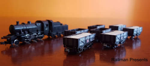Minitrix  Ivatt Class 2 (2-6-0) Loco & Tender N Gauge Plus 7 x Trucks (Job Lot).