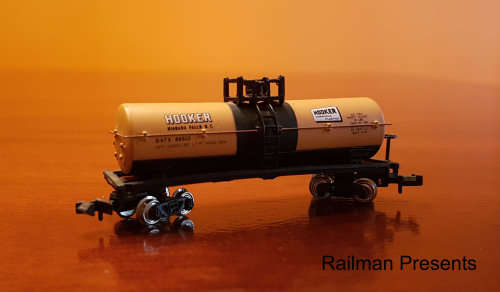 Job Lot - N Gauge 6 Axle Diesel Loco (Life Like) Plus 6 x Mixed Traffic Wagons