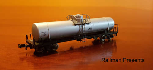 Job Lot - N Gauge 6 Axle Diesel Loco (Life Like) Plus 6 x Mixed Traffic Wagons