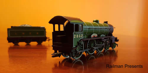 Job Lot -Hornby 4-6-0 Manchester United Loco - Plus 4 x Traing Pullman Coaches