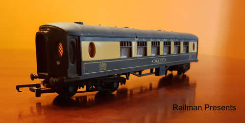 Job Lot -Hornby 4-6-0 Manchester United Loco - Plus 4 x Traing Pullman Coaches