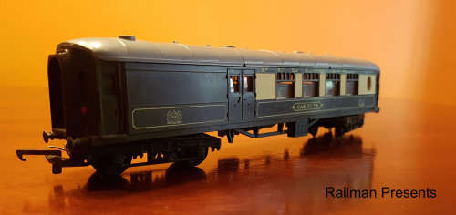 Job Lot -Hornby 4-6-0 Manchester United Loco - Plus 4 x Traing Pullman Coaches