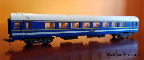 Lima Blue Train Coach