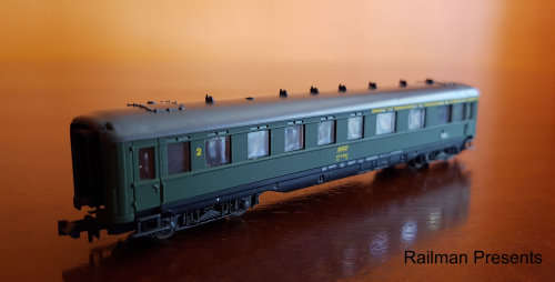 Roco SNCF Coaches (Job Lot)