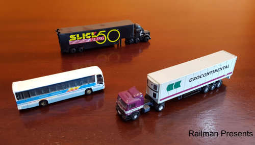 RAILROOM CLEAROUT - 3 x N Gauge Vehicles (Job Lot)