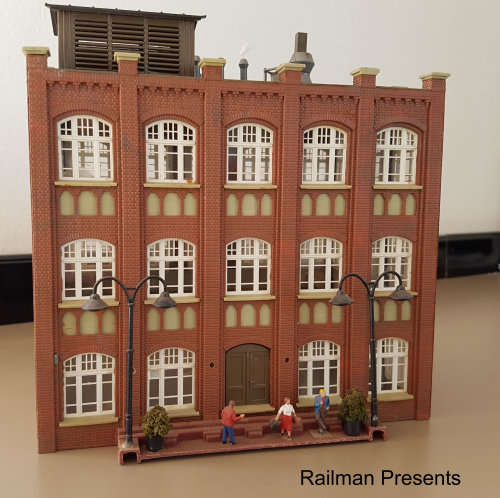 Model Town Centre Office Building - HO Gauge