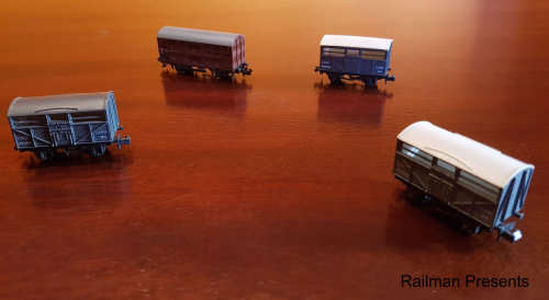 RAILROOM CLEAROUT - 4 x Peco Cattle Trucks (N Gauge) - Job Lot