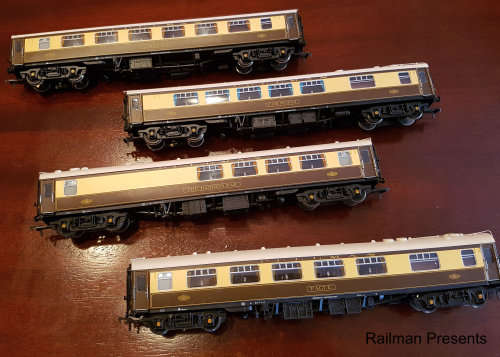 Bachmann BR Pullman Coaches - HO/OO Scale - (Job Lot)