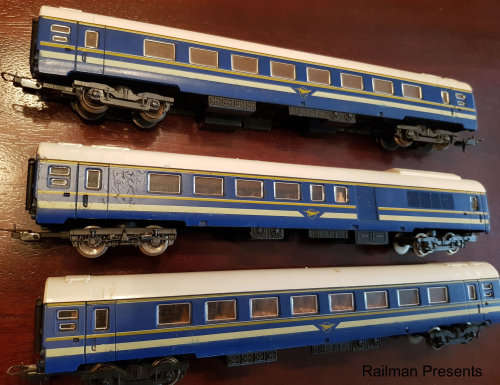 Lima Blue Train Coaches x 3 - HO Scale (Job Lot)