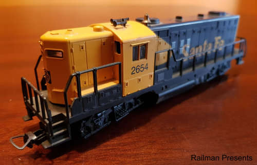Mantua 'Santa Fe' Bo-Bo Diesel Loco - HO Scale