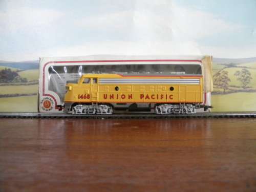Bachmann - EMD F9 UP Diesel Loco