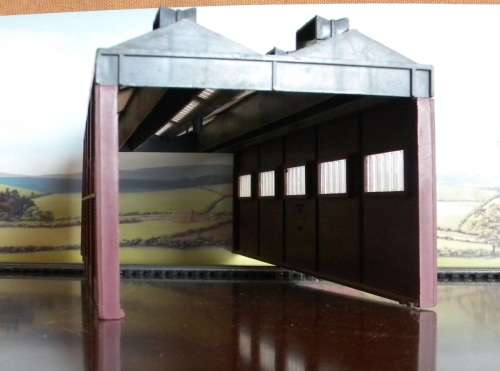 Quick Auction - Jouef Drive Through Engine Shed