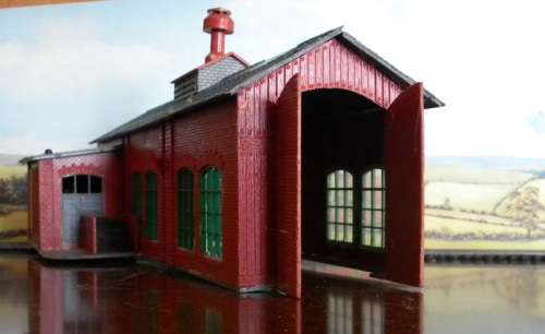 Quick Auction -  Lifelike Engine Shed