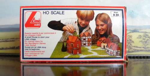 Quick Auction -  Collectable Lima Cottage Kit