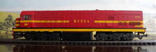 Railroom Clearout!!!!!.   No Brand RFFSA Diesel Loco - For Spares or Repair