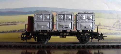 Railroom Clearout!!!!!.  Marklin DB - Small Container Truck