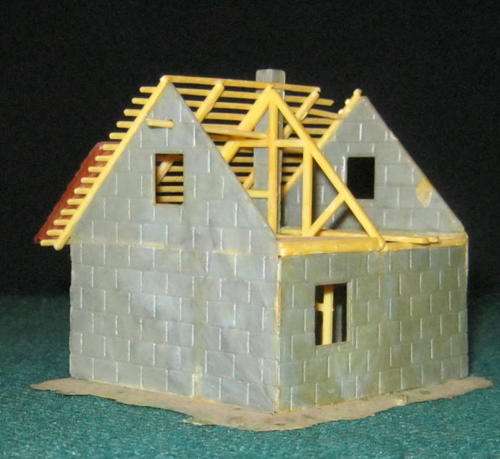 Quick Auction!!!! House Under Construction - HO/OO