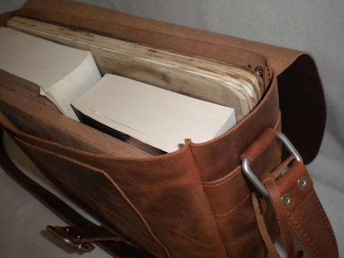 Wild Dog Briefcase, MEDIUM, DIVIDER( Macbook Pro 13inch) DARK VINTAGE leather!!