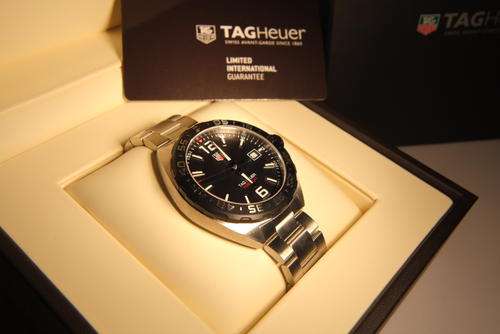 *Brand new with warranty* Tag Heuer Formula One WAZ1110