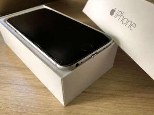 Apple iPhone 6 16GB Space Grey with original box and accessories